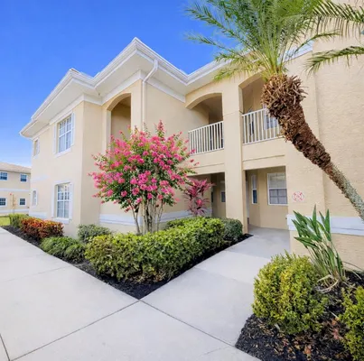 Property Slideshow image 3 of 59 | 6318 grand oak cir 201, Bradenton, FL, 34203