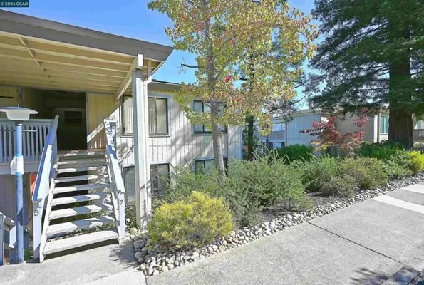 Property Slideshow image 2 of 38 | 1361 singingwood ct 7, Walnut Creek, CA, 94595