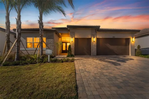 Property Slideshow image 3 of 28 | 3923 corsica pl, Wesley Chapel, FL, 33543