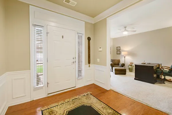 Property Slideshow image 3 of 27 | 585 tuscan view dr, Elgin, IL, 60124