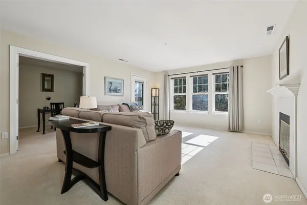 Property Slideshow image 2 of 32 | 4109 224th ln 207, Issaquah, WA, 98029