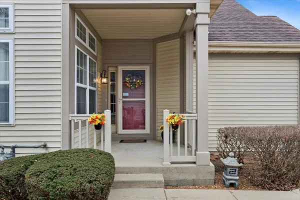 Property Slideshow image 2 of 31 | 21429 w sycamore ct, Plainfield, IL, 60544