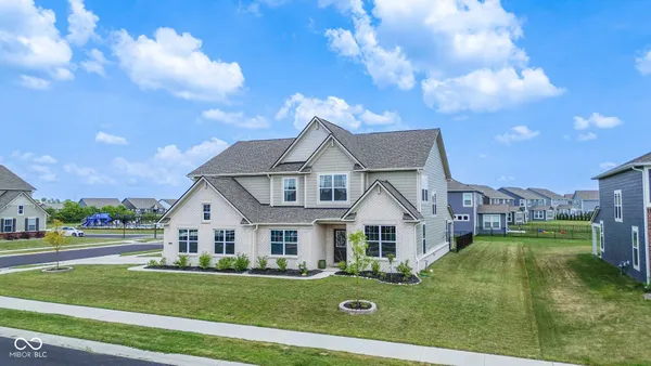 Property Slideshow image 3 of 74 | 9149 rockville, Mccordsville, IN, 46055