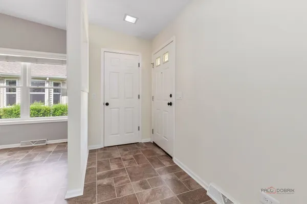 Property Slideshow image 3 of 48 | 1815 paddock ct, Grayslake, IL, 60030