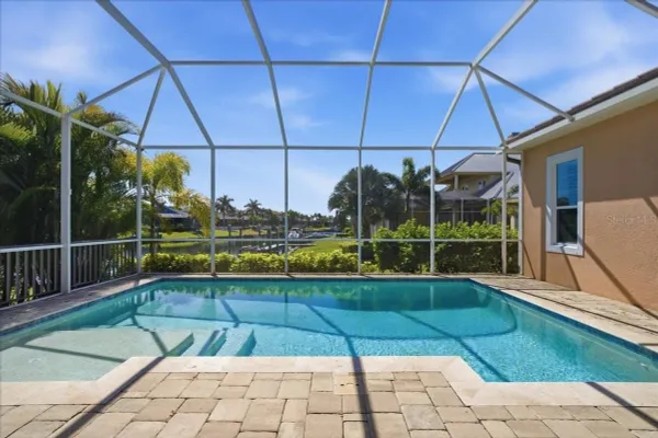 Property Slideshow image 3 of 69 | 5303 fishersound ln, Apollo Beach, FL, 33572