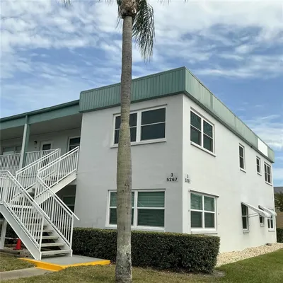 Property Slideshow image 3 of 17 | 5267 81st st 26, St Petersburg, FL, 33709
