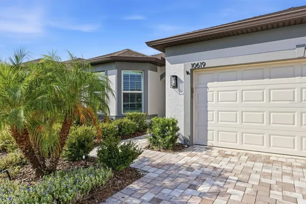 Property Slideshow image 2 of 68 | 10619 wynward way, Parrish, FL, 34219