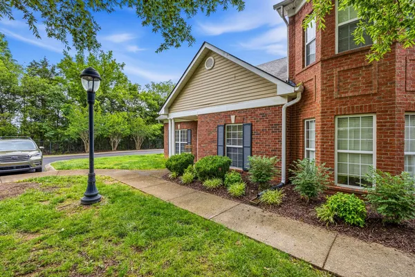 Property Slideshow image 2 of 52 | 11 leftwich ct, Lebanon, TN, 37087