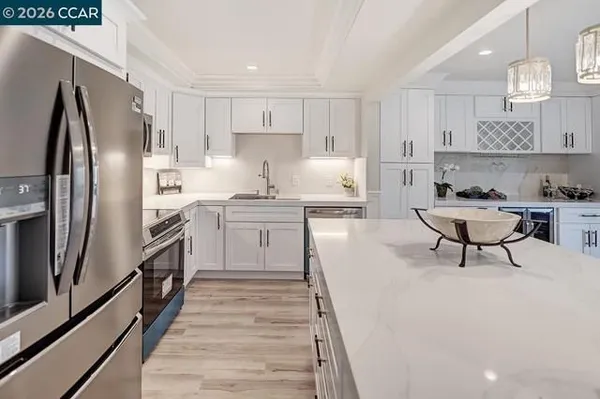 Property Slideshow image 2 of 37 | 1184 rockledge ln 5, Walnut Creek, CA, 94595