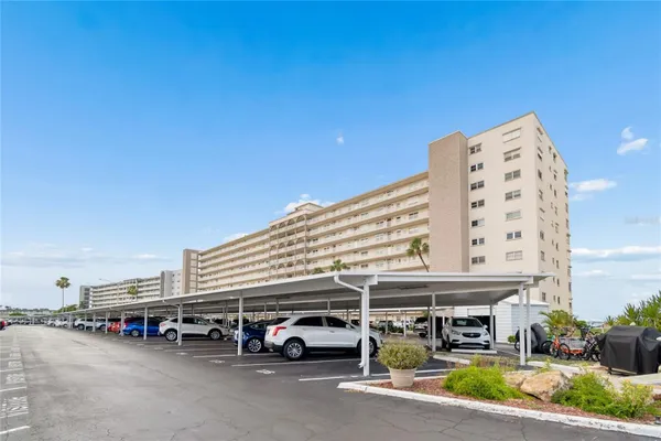 Property Slideshow image 2 of 37 | 5980 shore blvd 909, Gulfport, FL, 33707
