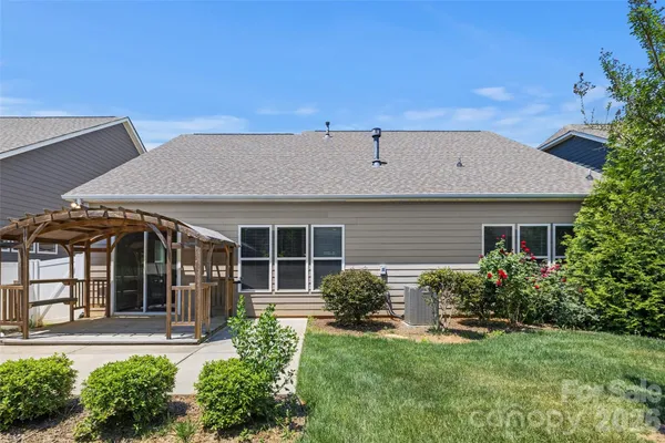 Property Slideshow image 2 of 33 | 1408 native diver ln, Indian Trail, NC, 28079