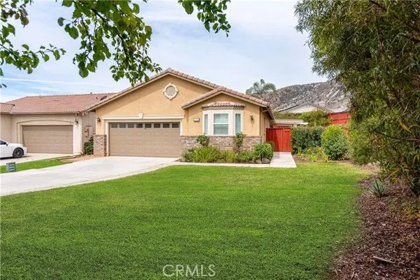 Property Slideshow image 2 of 74 | 215 gamez way, Hemet, CA, 92545