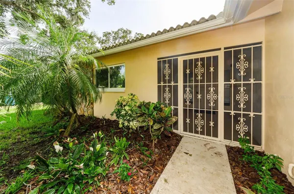 Property Slideshow image 2 of 39 | 1529 e dorchester dr, Palm Harbor, FL, 34684
