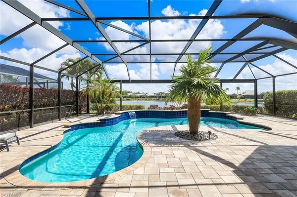 Property Slideshow image 2 of 27 | 5052 martinique dr, Naples, FL, 34113