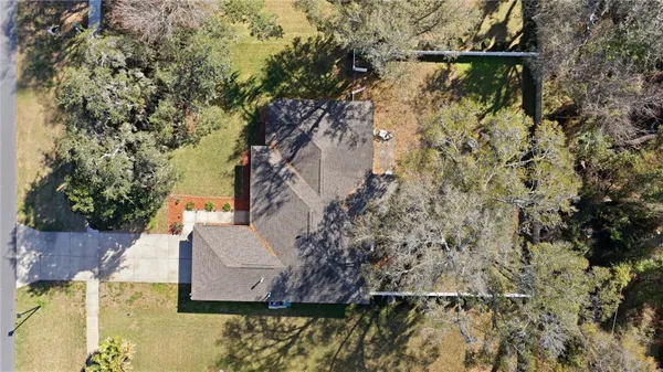 Property Slideshow image 3 of 23 | 108 cherry blossom ln, Lady Lake, FL, 32159