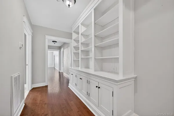 Property Slideshow image 3 of 47 | 17 cropsey st apt 1d, Warwick, NY, 10990