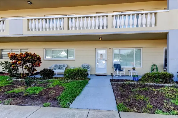 Property Slideshow image 2 of 61 | 2221 swedish dr apt 3, Clearwater, FL, 33763