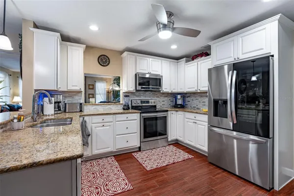 Property Slideshow image 3 of 38 | 6 lakepoint cir, Port Orange, FL, 32128