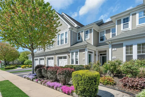 Property Slideshow image 2 of 33 | 176 symphony dr, Brookhaven, NY, 11755