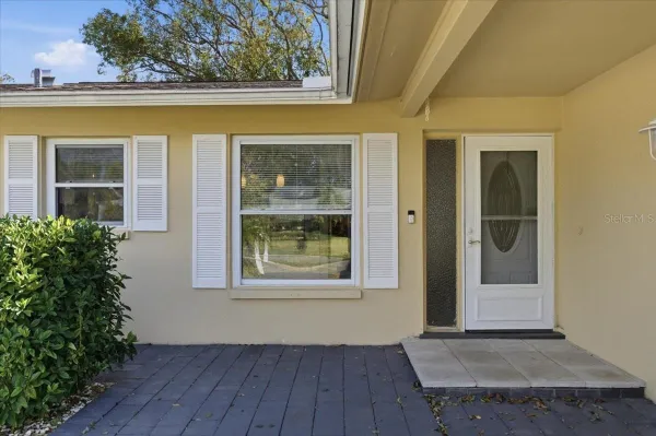 Property Slideshow image 2 of 53 | 2954 curling ct, Palm Harbor, FL, 34684
