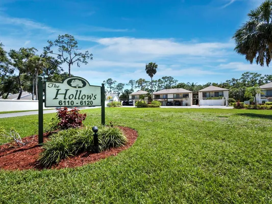 Property Slideshow image 2 of 67 | 6110 country club way 102, Sarasota, FL, 34243