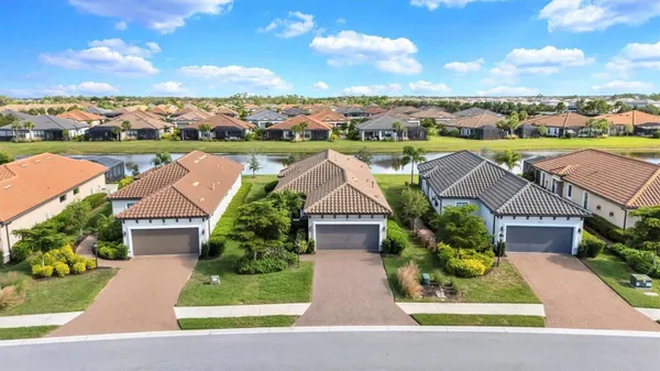 Property Slideshow image 2 of 65 | 4727 motta ct, Bradenton, FL, 34211