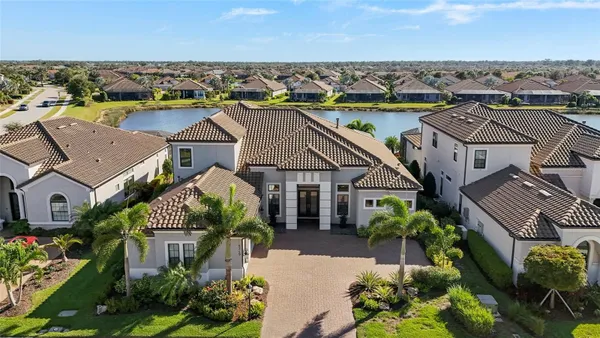 Property Slideshow image 2 of 93 | 5349 brookgrove dr, Sarasota, FL, 34238