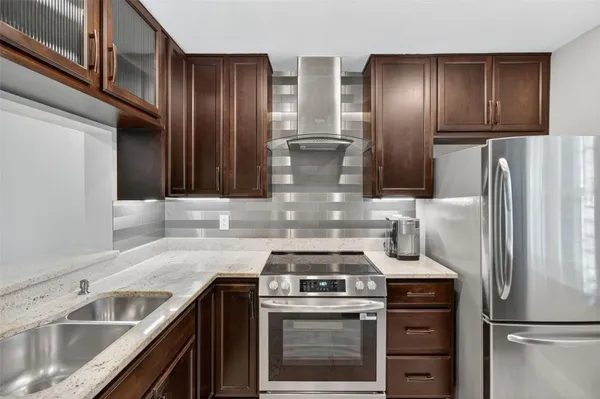 Property Slideshow image 2 of 36 | 1701 pinehurst rd 22b, Dunedin, FL, 34698