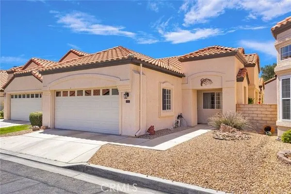 Property Slideshow image 2 of 44 | 11556 winifred dr, Apple Valley, CA, 92308