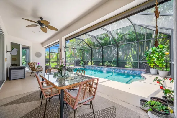 Property Slideshow image 3 of 66 | 342 river enclave ct, Bradenton, FL, 34212