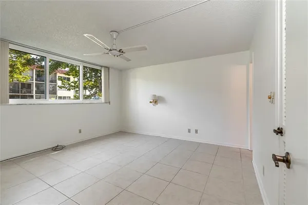 Property Slideshow image 3 of 81 | 8960 s hollybrook blvd 103, Pembroke Pines, FL, 33025