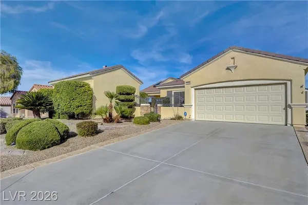 Property Slideshow image 3 of 71 | 2258 sandstone cliffs dr, Henderson, NV, 89044