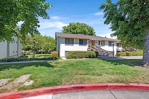 Property Slideshow image 2 of 12 | 5118 cribari pl, San Jose, CA, 95135