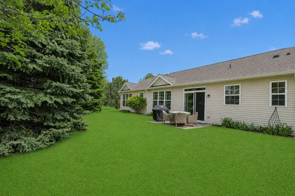 Property Slideshow image 2 of 24 | 14028 palisades ave, Huntley, IL, 60142
