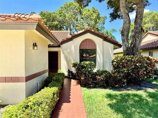 Property Slideshow image 3 of 51 | 5869 sunswept ln b, Boynton Beach, FL, 33437