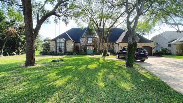 Property Slideshow image 2 of 38 | 27 lake vista way, Ormond Beach, FL, 32174