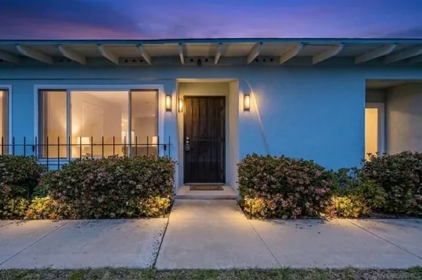 Property Slideshow image 3 of 43 | 3839 vista campana 42, Oceanside, CA, 92057