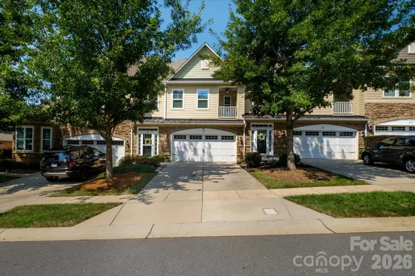 Property Slideshow image 2 of 47 | 4185 la crema dr, Charlotte, NC, 28214