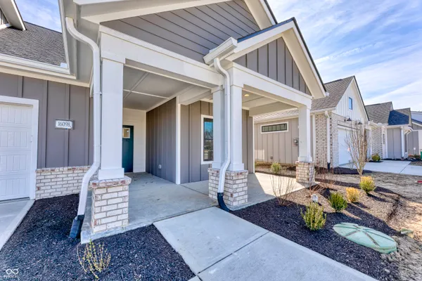 Property Slideshow image 2 of 34 | 16098 quarter pole ln, Westfield, IN, 46074