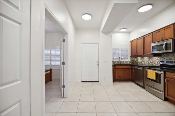 Property Slideshow image 3 of 25 | 4260 central sarasota pkwy apt 213, Sarasota, FL, 34238