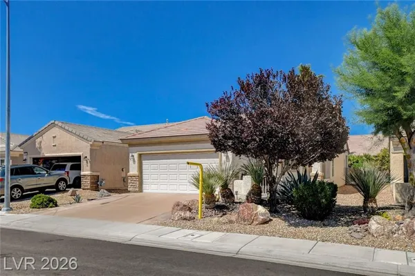 Property Slideshow image 2 of 39 | 2612 cornish hen ave, North Las Vegas, NV, 89084