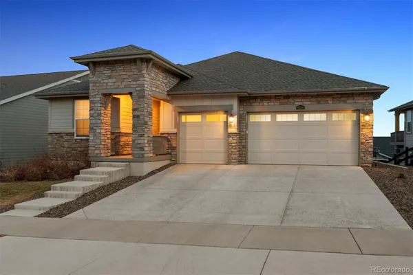 Property Slideshow image 2 of 35 | 8500 s riviera ct, Aurora, CO, 80016