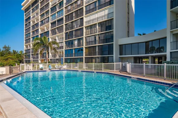 Property Slideshow image 3 of 55 | 19 whispering sands dr 604, Sarasota, FL, 34242