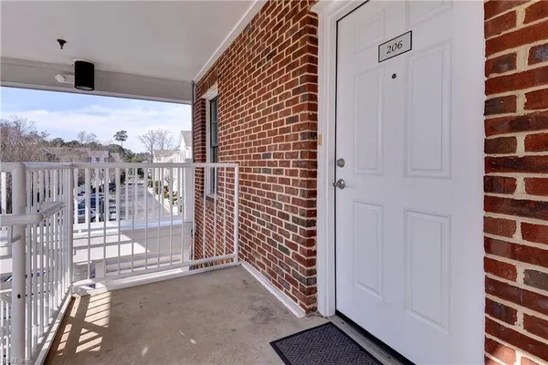 Property Slideshow image 3 of 27 | 4345 new town ave 206, Williamsburg, VA, 23188