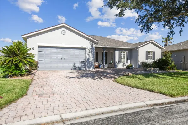 Property Slideshow image 2 of 49 | 722 shorehaven dr, Kissimmee, FL, 34759
