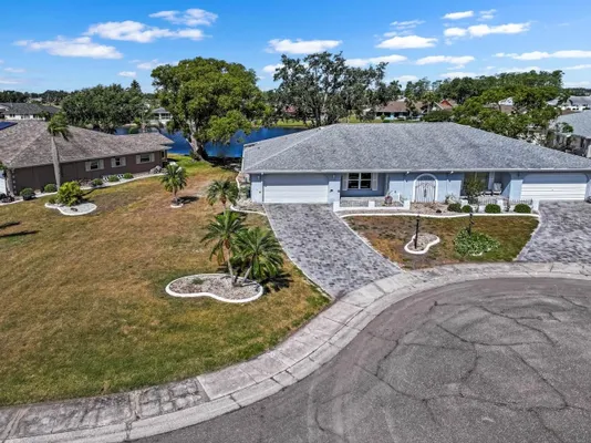 Property Slideshow image 3 of 34 | 1002 strawpocket pl, Sun City Center, FL, 33573