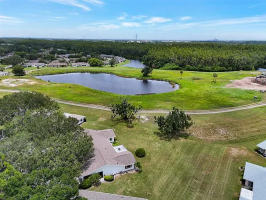 Property Slideshow image 2 of 34 | 1005 harefield cir # 43, Sun City Center, FL, 33573