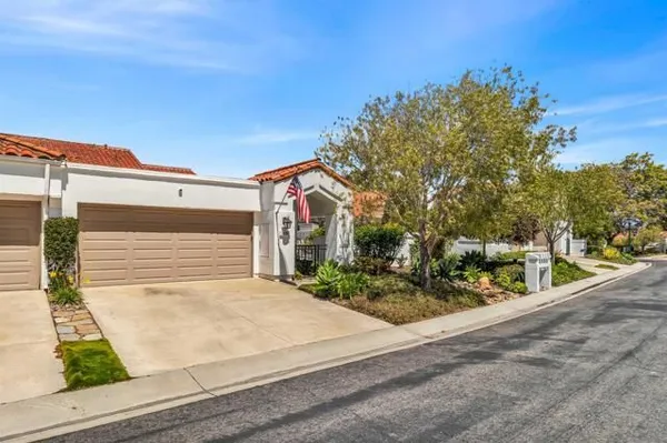 Property Slideshow image 2 of 55 | 4169 rhodes way, Oceanside, CA, 92056