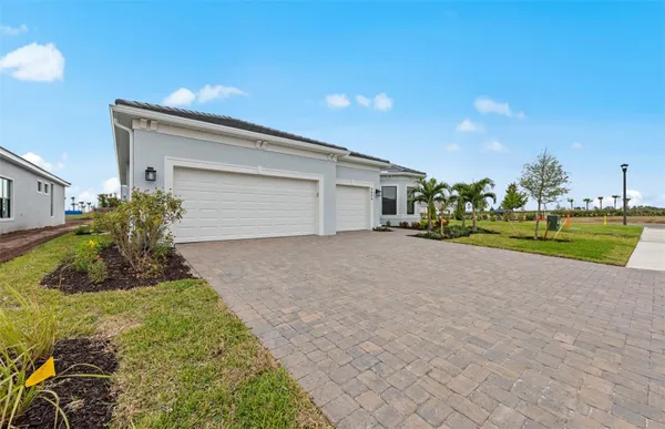 Property Slideshow image 3 of 34 | 4806 empire landing run, Lakewood Ranch, FL, 34211