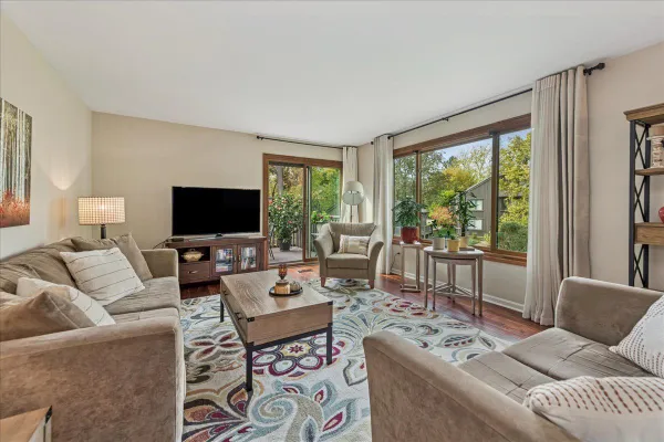 Property Slideshow image 3 of 35 | 450 woodview rd, Lake Barrington, IL, 60010